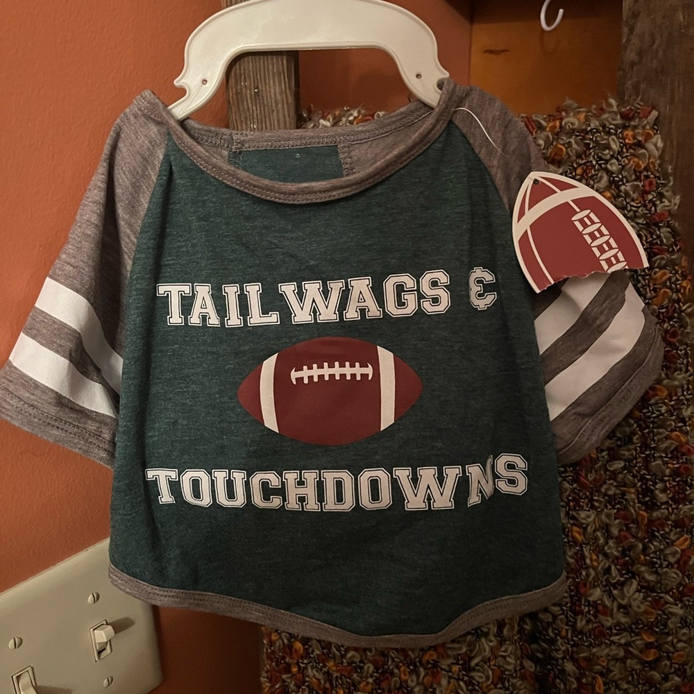 Doggy game day tshirt. NWTs